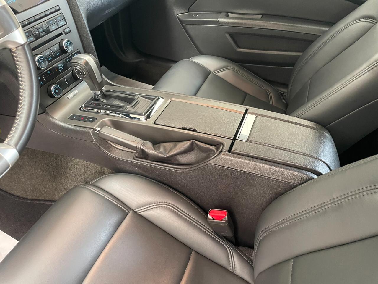 Mustang 3.7 V6 224cv automatic