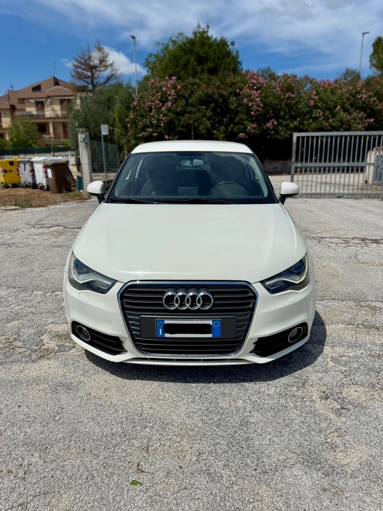 Audi A1 1.6 TDi 90cv EURO5B - NEOPATENTATI OK