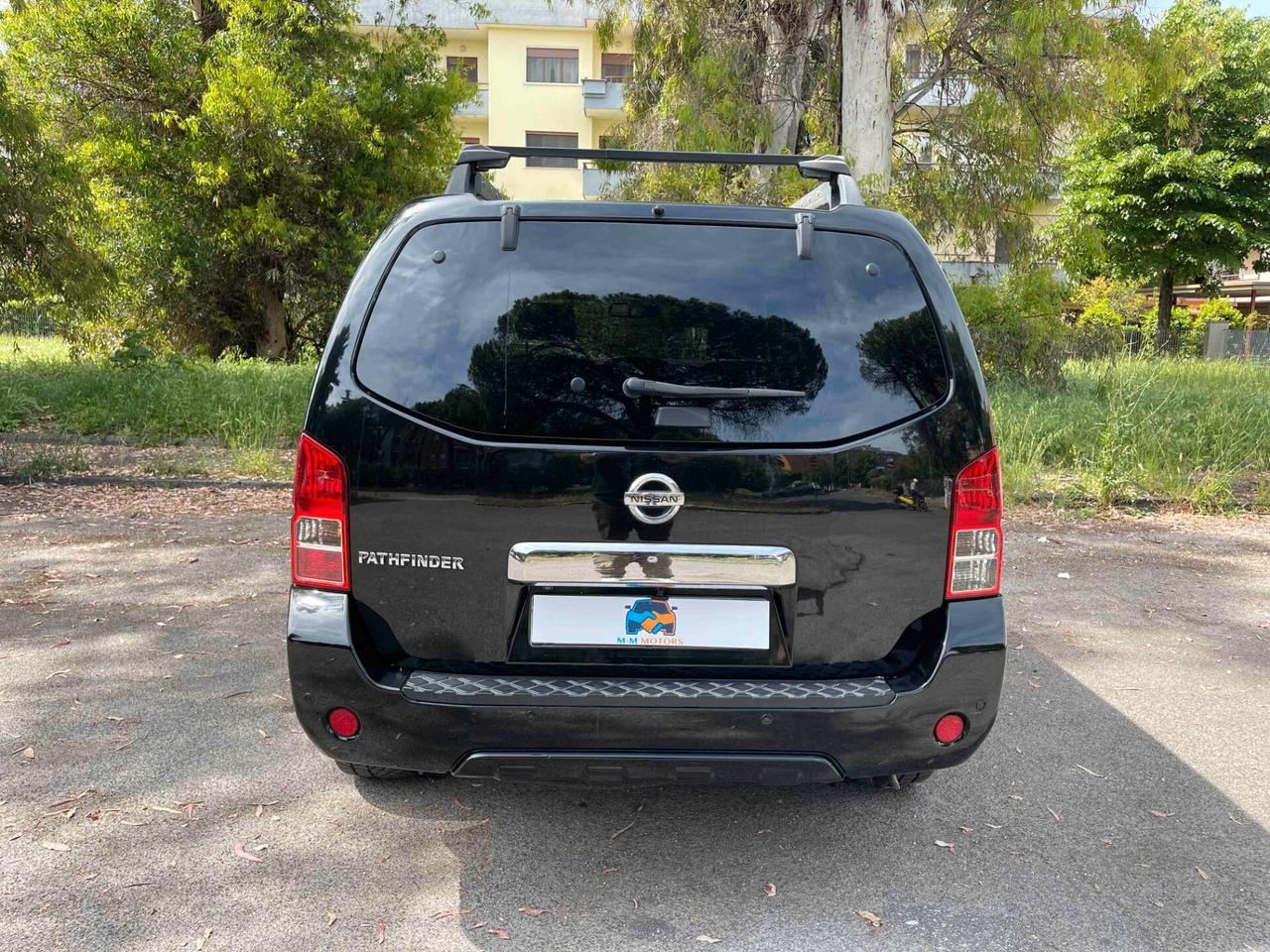 Nissan Pathfinder 2.5 dCi LE anno 2014 TETTO APRIBILE 7 POSTI UNICOPROPRIETARIO