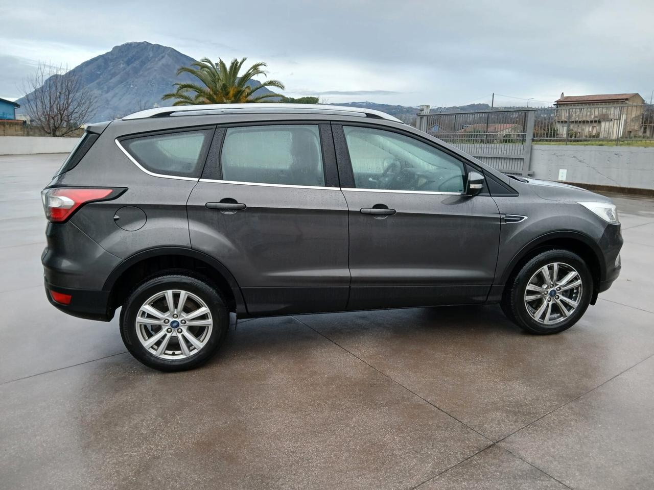 Ford Kuga 1.5 TDCI 120cv 2WD Titanium 2017