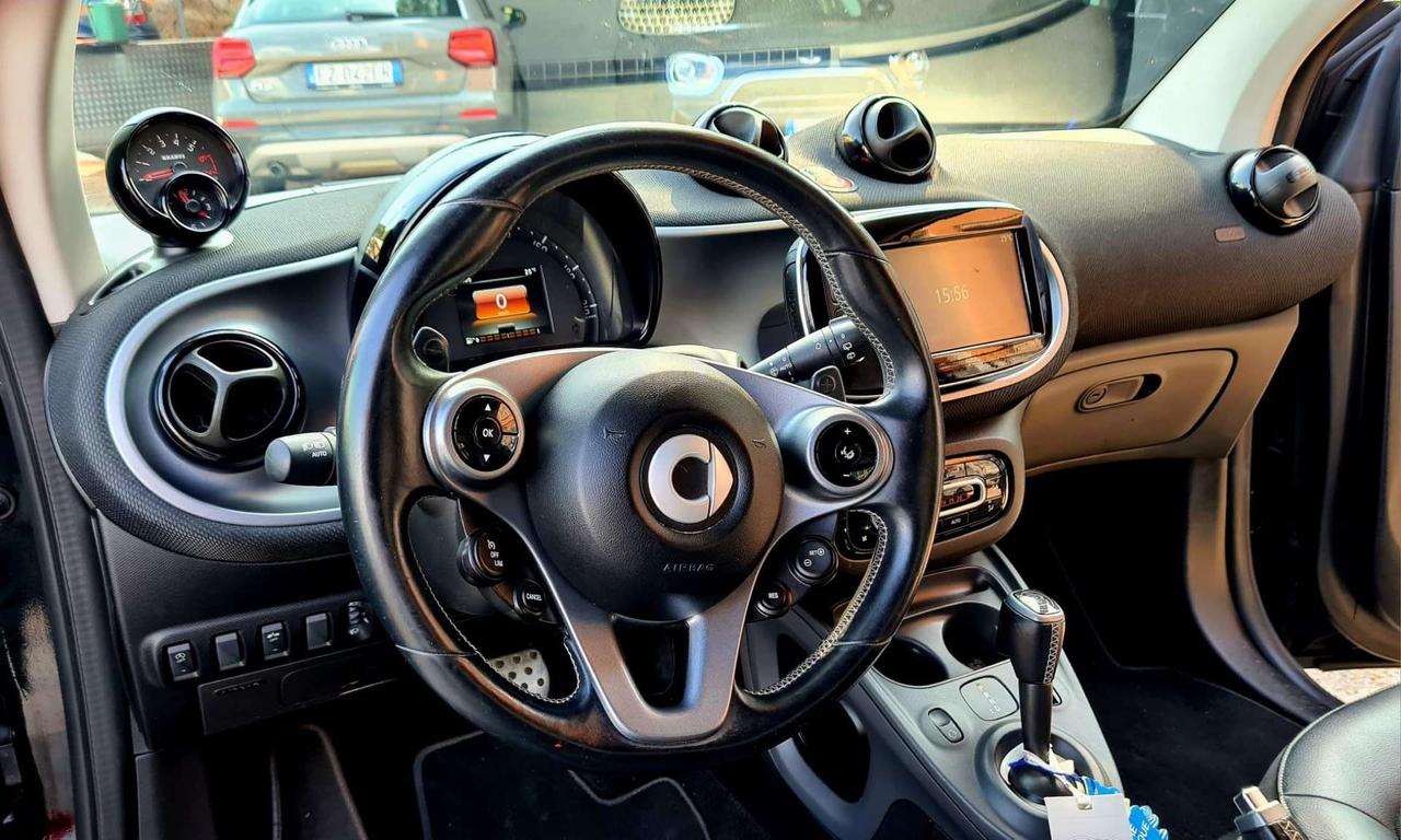 smart forTwo 0.9 t Brabus 109cv twinamic