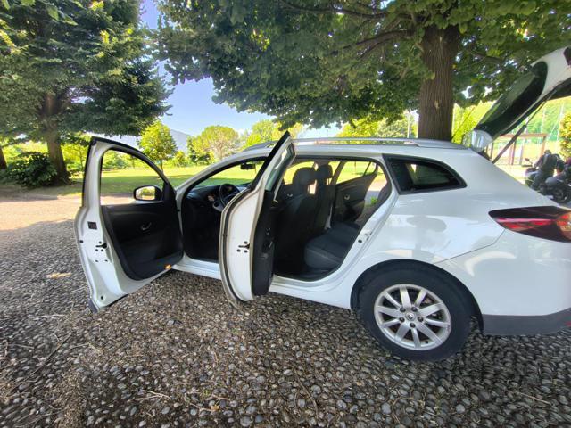 RENAULT Megane Mégane 1.6 16V SporTour Attractive