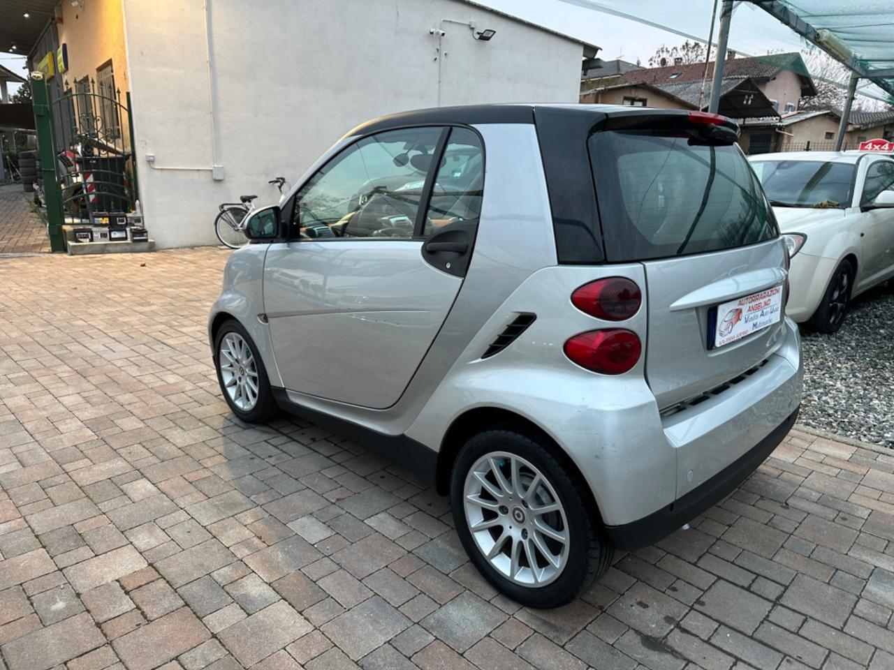 Smart ForTwo 1000 62 kW coupé passion