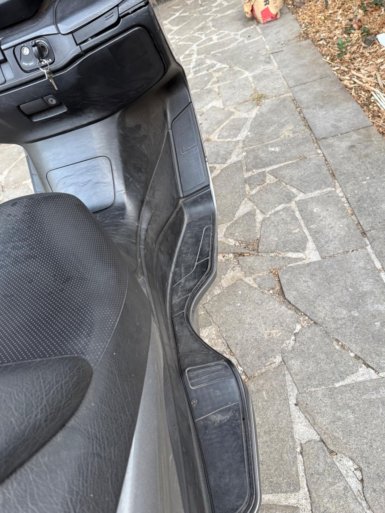 Suzuki Burgman 400 Manopole riscaldate