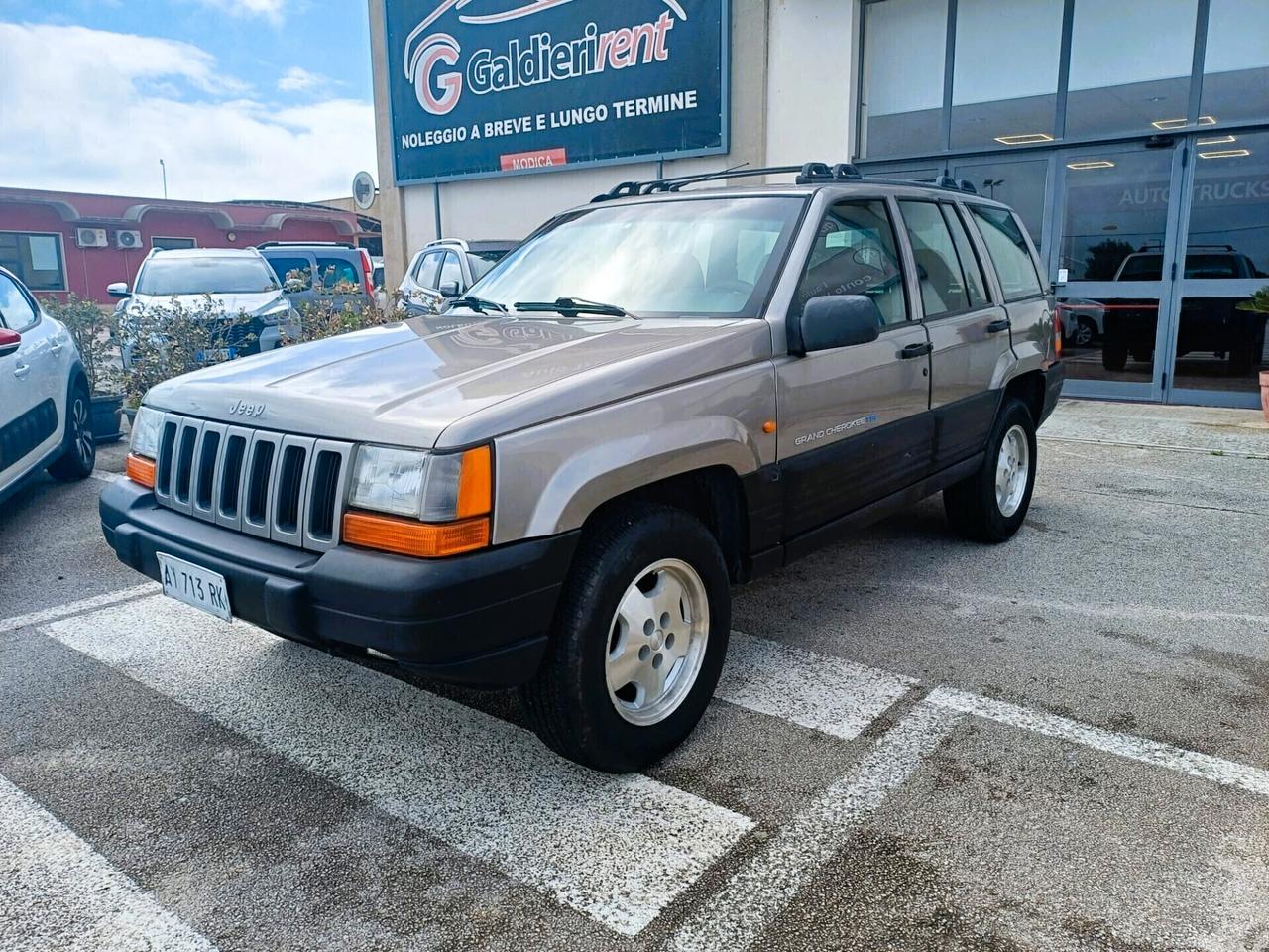 Jeep Cherokee 2.5 TD 5 porte Command-Trac Sport