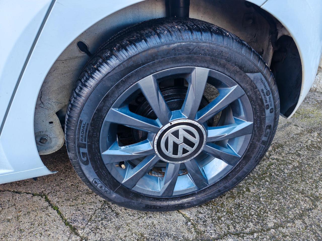 Volkswagen Up 1.0 benzina 08/2015 Cv60