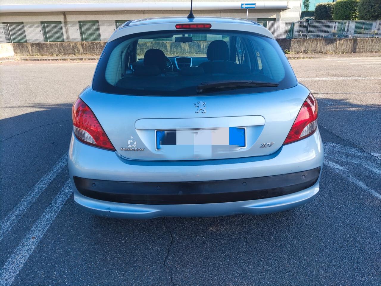 Peugeot 207 1.4 HDi ok neopatentati. Energie Sport