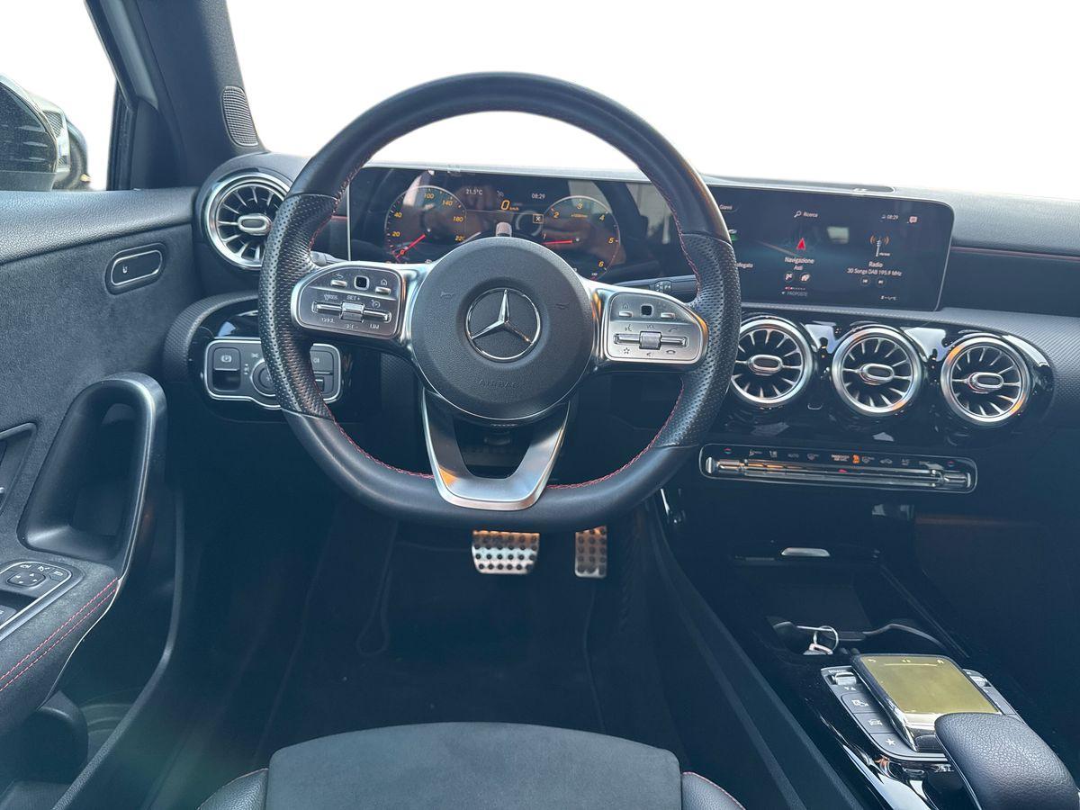 Mercedes-Benz A 200 d Premium auto