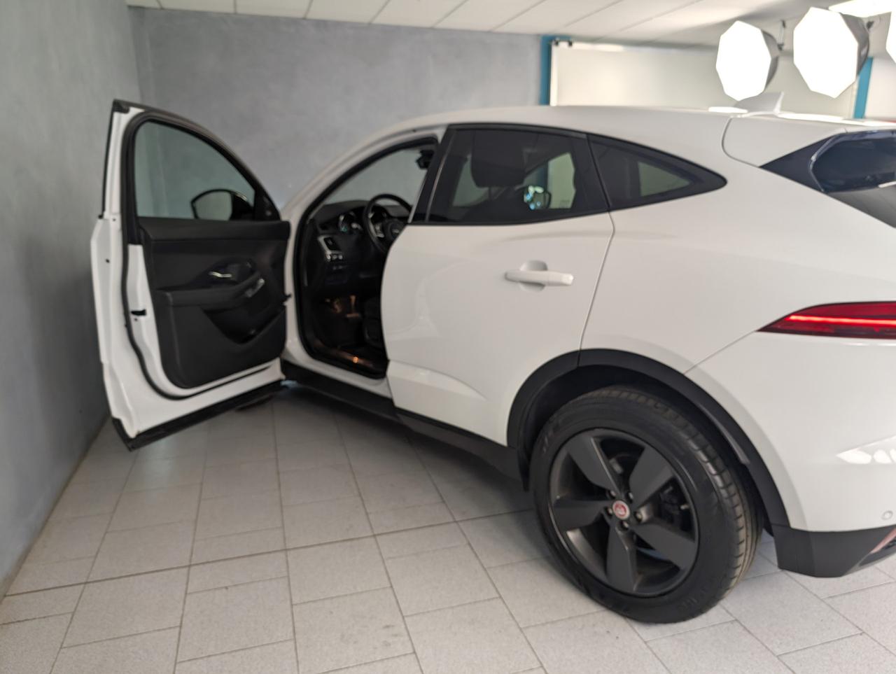 Jaguar E-Pace 2.0d i4 awd 150cv Auto R-Dynamic SE
