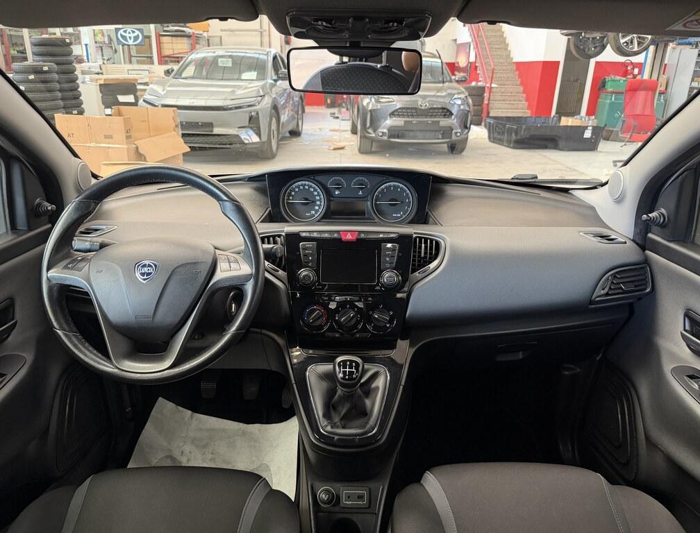 Lancia Ypsilon 5 Porte 1.2 Silver