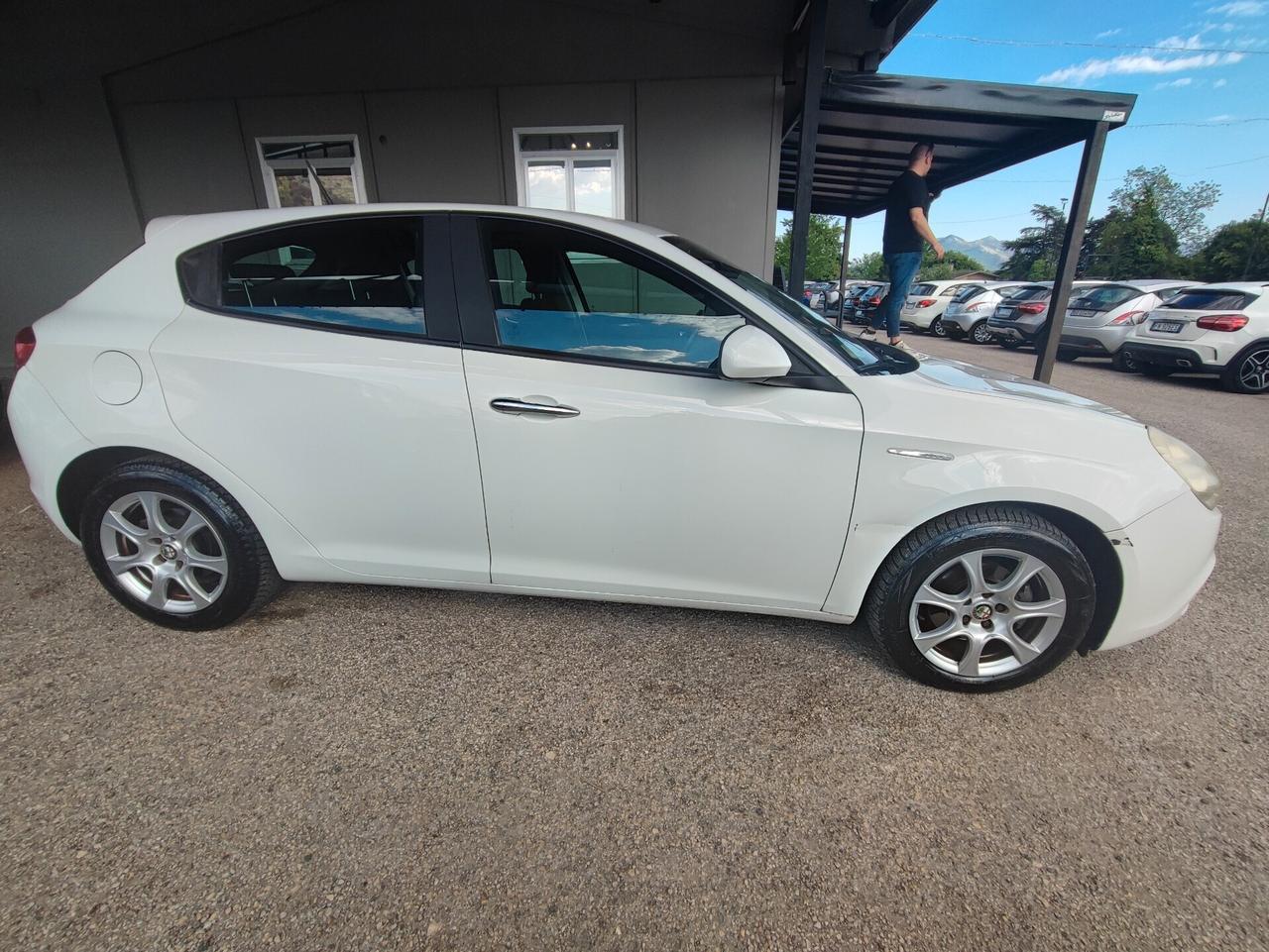 Alfa Romeo Giulietta 1.6 JTDm-2 105 CV Distinctive