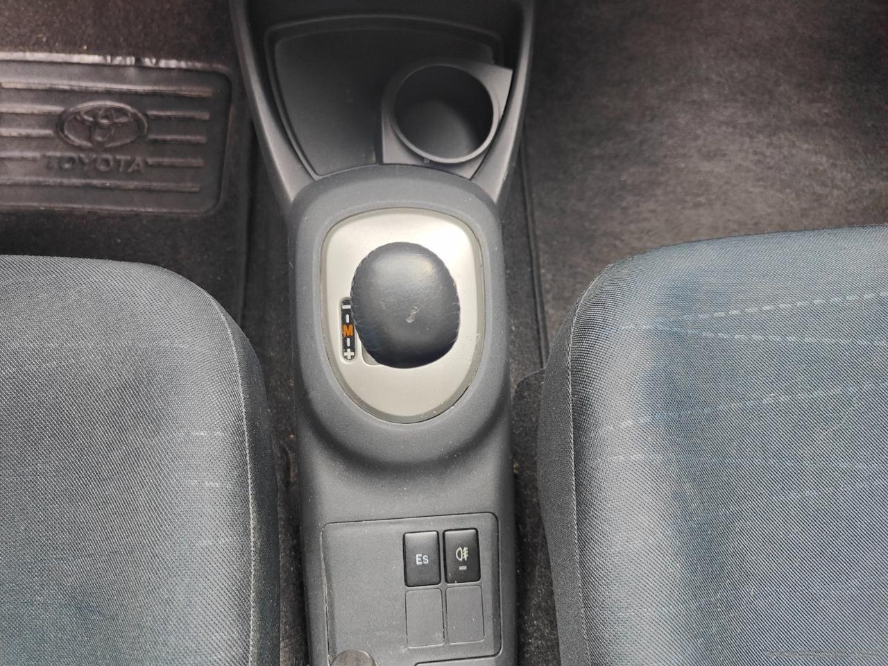 TOYOTA Yaris 1.4 D-4D 5p. AUTOMATICA NEOPATENTATI