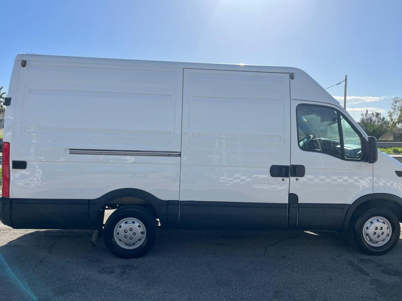 Iveco Daily 35 - 10 furgone Unipro 2003