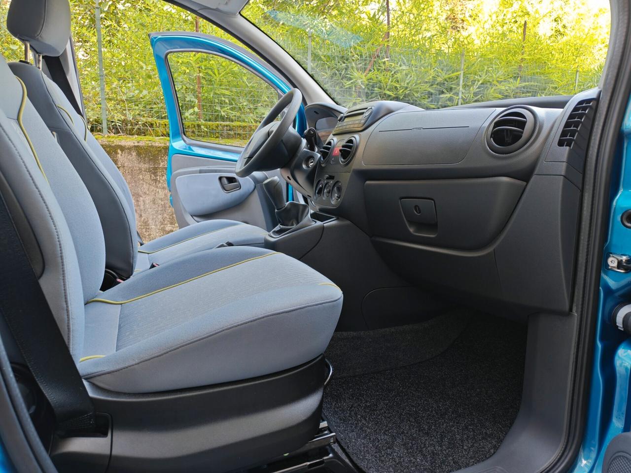Peugeot Bipper 1.4 HDi 68cv / 32.500km / Unipro