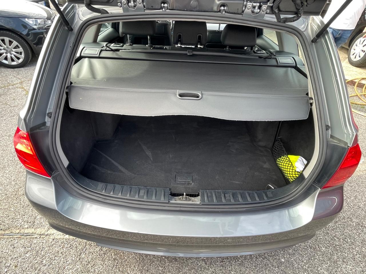 318d 2.0 143CV cat Touring Futura-rate