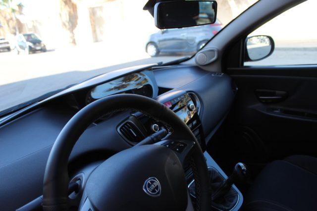 LANCIA Ypsilon 1.3 MJT 16V 95 CV 5 porte S&S S Momodesign
