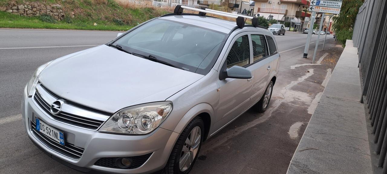 Opel Astra 1.7 CDTI 110CV Station Wagon Enjoy