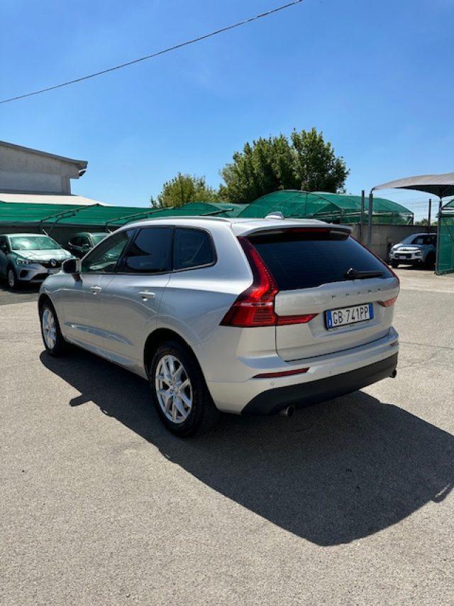 VOLVO XC60 B4 (d) AWD Geartronic Business Plus