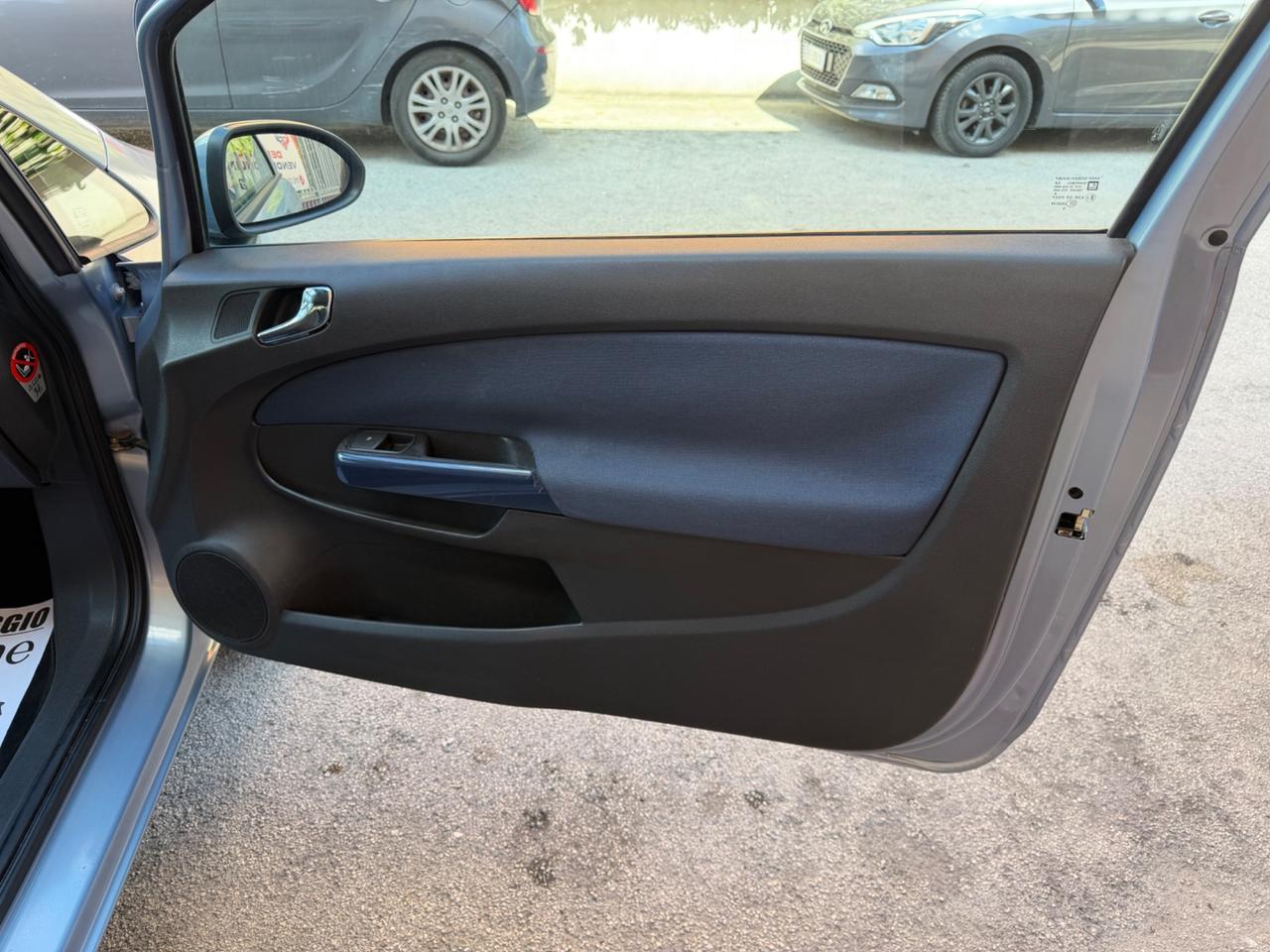 Opel Corsa 1.2 80CV 3 porte GPL-TECH Edition