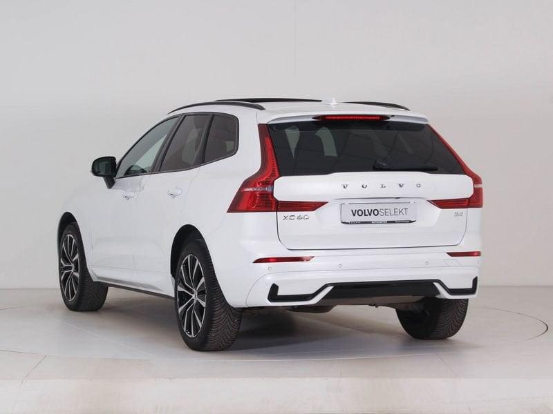 Volvo XC60 XC60 B4 (d) FWD GEARTRONIC PLUS DARK