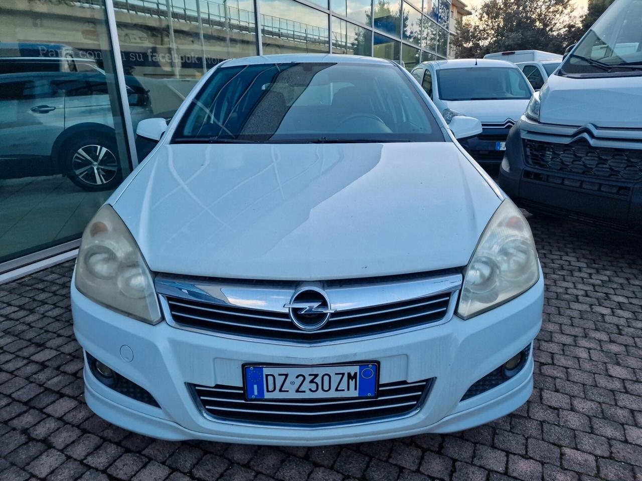 Opel Astra 1.7 CDTI 110CV 5 porte Cosmo