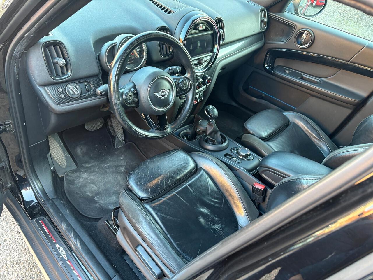 Mini Countryman 2.0 SD Hype Automatica-Unico Prop