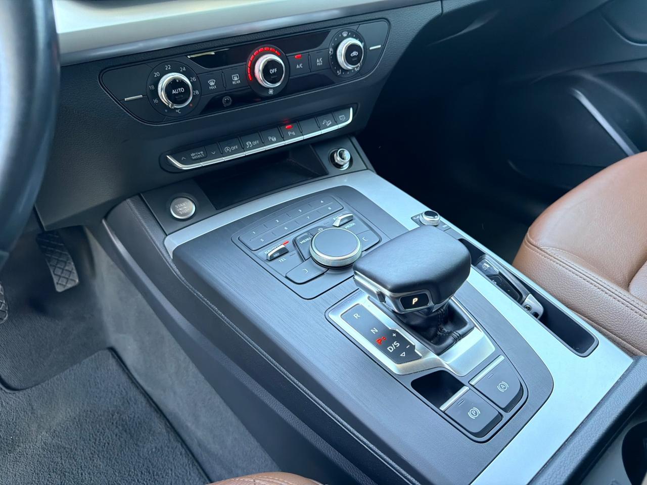 Audi Q5 40 TDI quattro S tronic sport cerchi 20