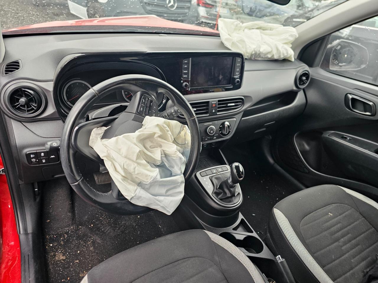 SINISTRATO Hyundai i10 1.0 MPI AT Prime