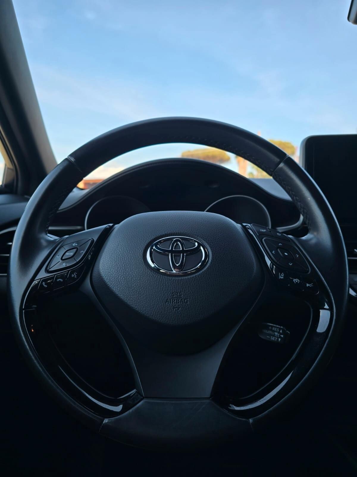 Toyota C-HR 1.8 Hybrid E-CVT Active