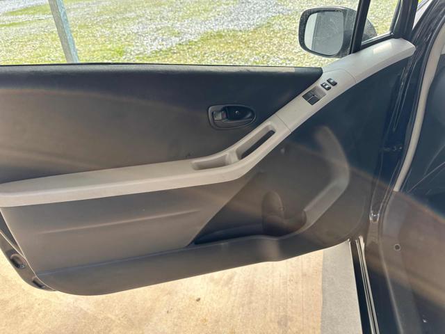 TOYOTA Yaris 1.0 3 porte OK NEPATENTATI BLUETHOOT