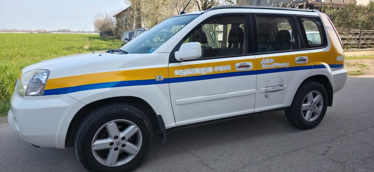 Nissan X-Trail 2.5 16V Elegance 4x4 gancio traino