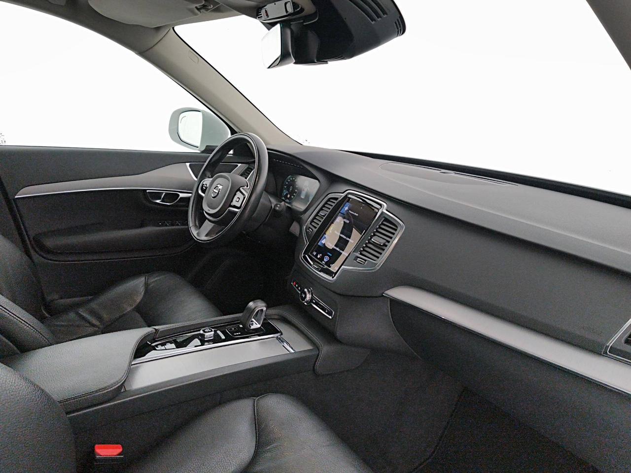 Volvo XC90 2.0 b5 Momentum Pro awd