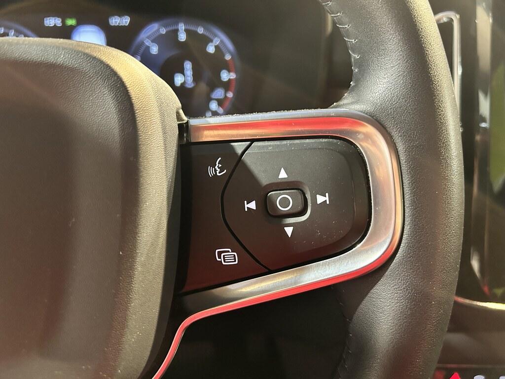 Volvo XC40 2.0 D4 Business Plus AWD Geartronic