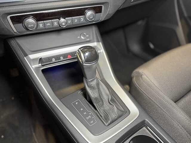 Audi Q3 40 TFSI quattro S tronic Business Advanced