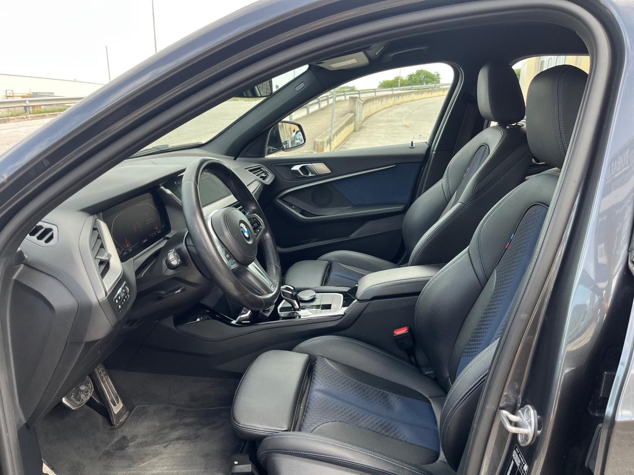 Bmw 116 116d 5p. Msport