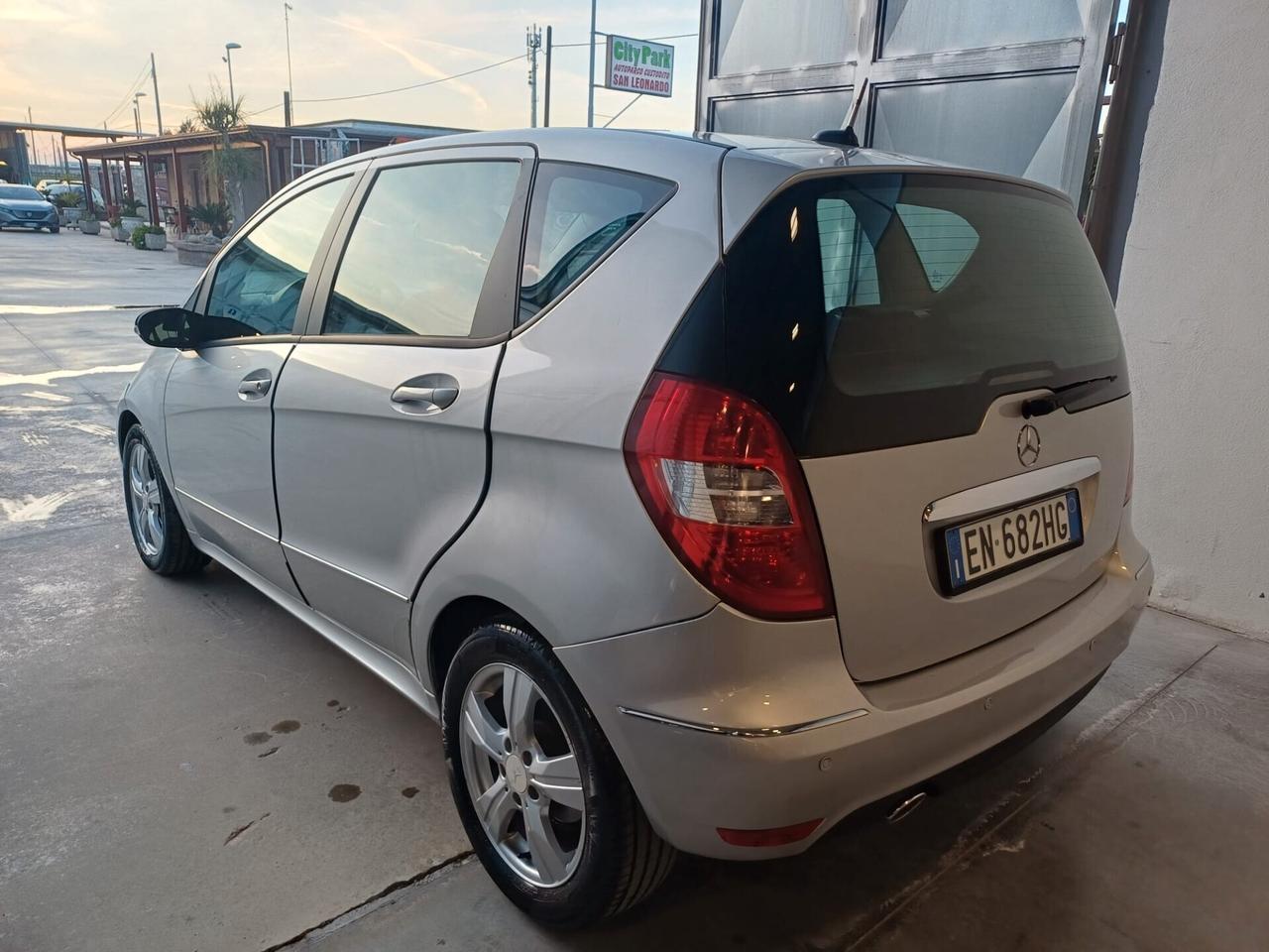 Mercedes-benz A 160 CDI BlueEFFICIENCY Premium