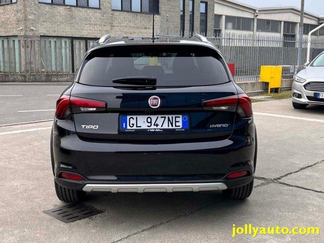 FIAT Tipo 1.5 Hybrid DCT 5 porte Cross