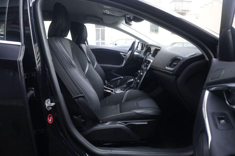 Volvo V40 Volvo V40 D2 1.6 Powershift Momentum Unicoproprietario