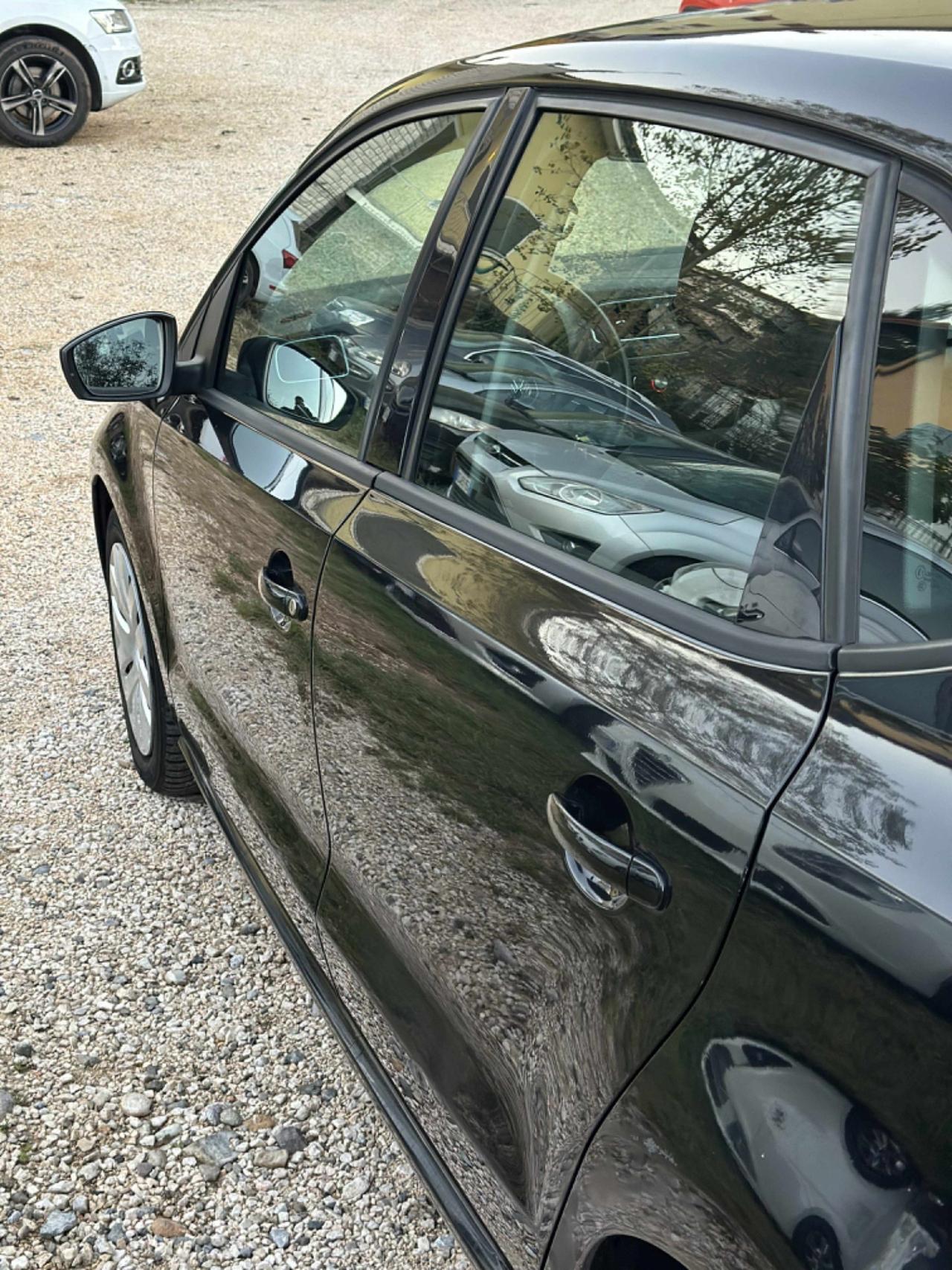 Volkswagen POLO 1.4 5P COMFORTLINE NEOPAT KMCERT