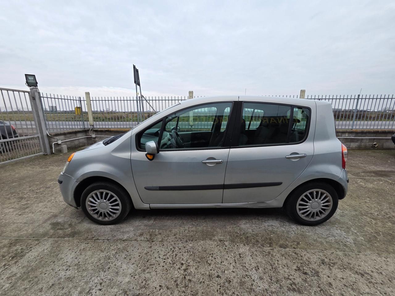 Renault Modus 1.5 dCi 70CV Luxe Privilège