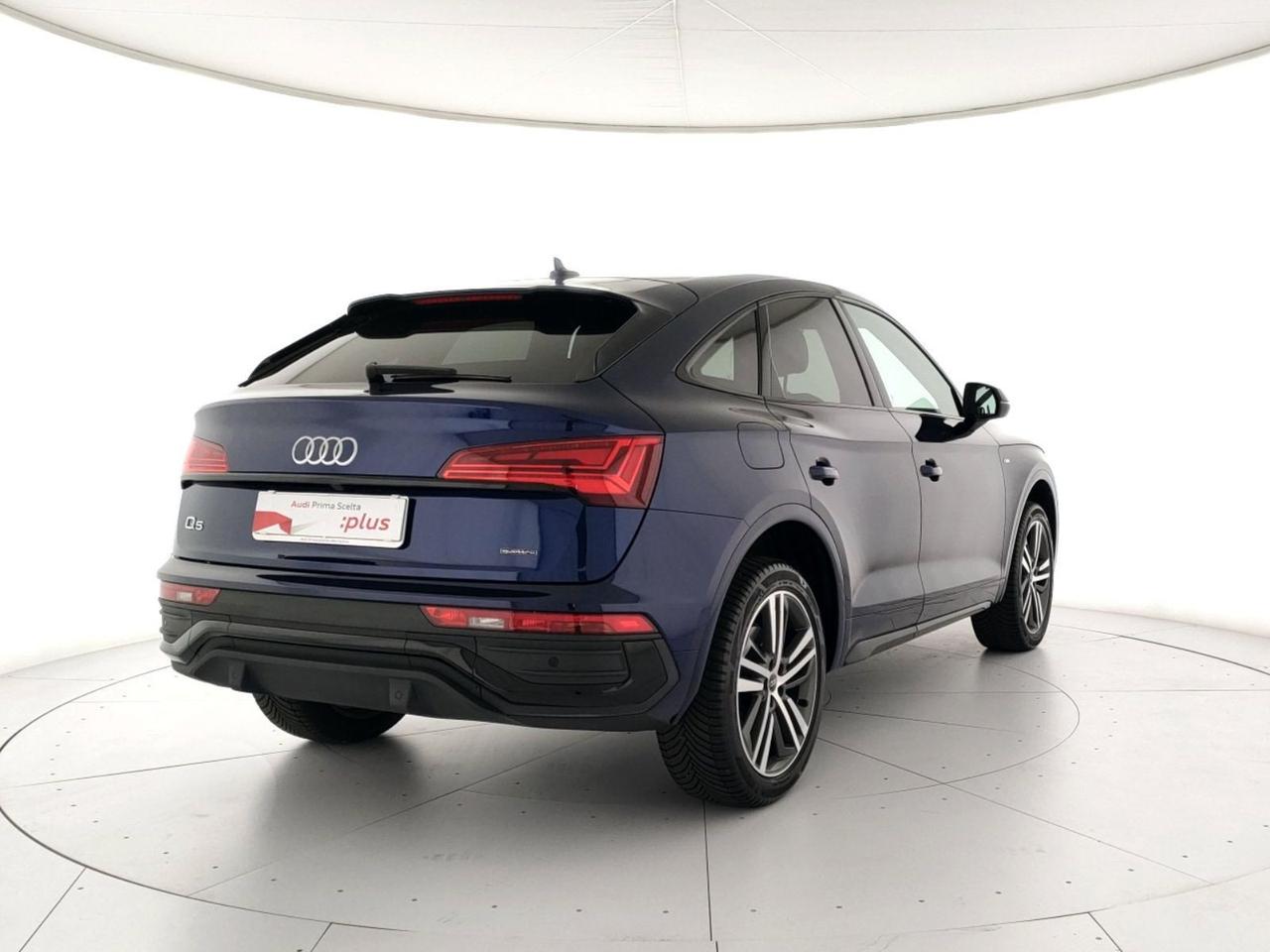 Audi Q5 sportback 40 2.0 tdi mhev 12v s line plus quattro s-tronic