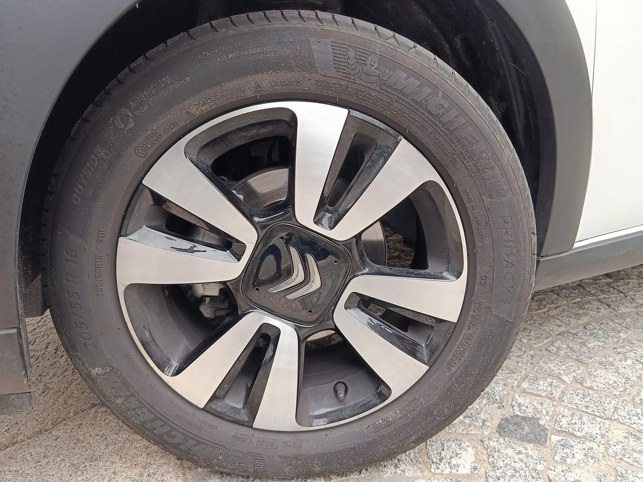 Citroen C3 1.2 PureTech 82 Shine #6840