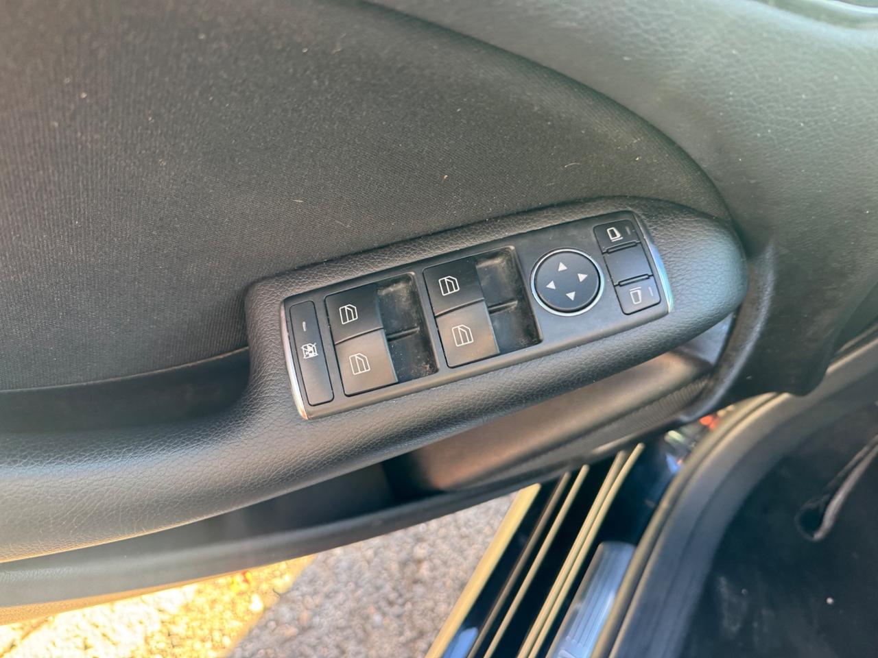 Mercedes-benz B 180 CDI BlueEFFICIENCY Premium