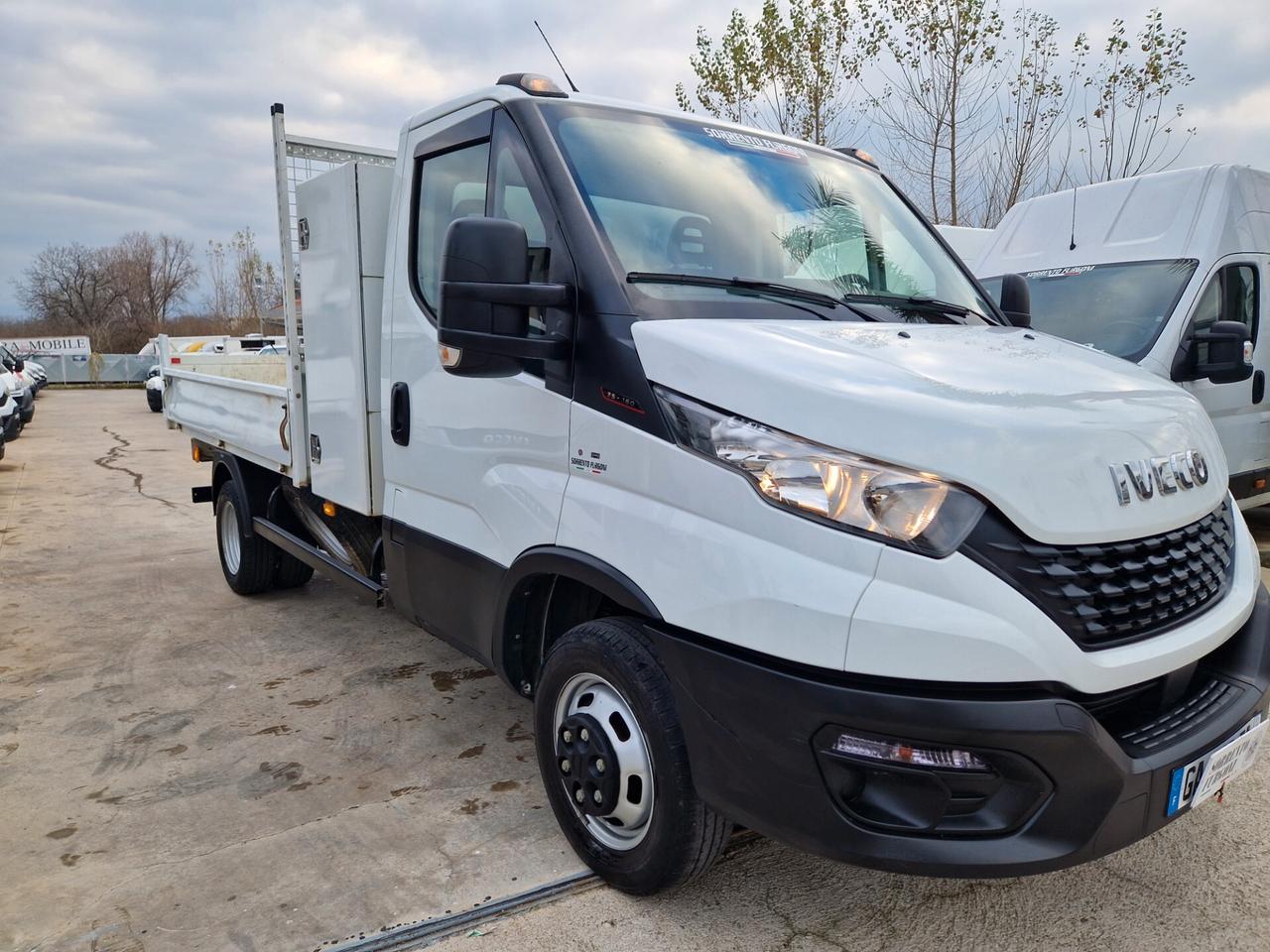 IVECO DAILY 35C16 -3.0 RIBALATBILE TRILATE.20.000KM