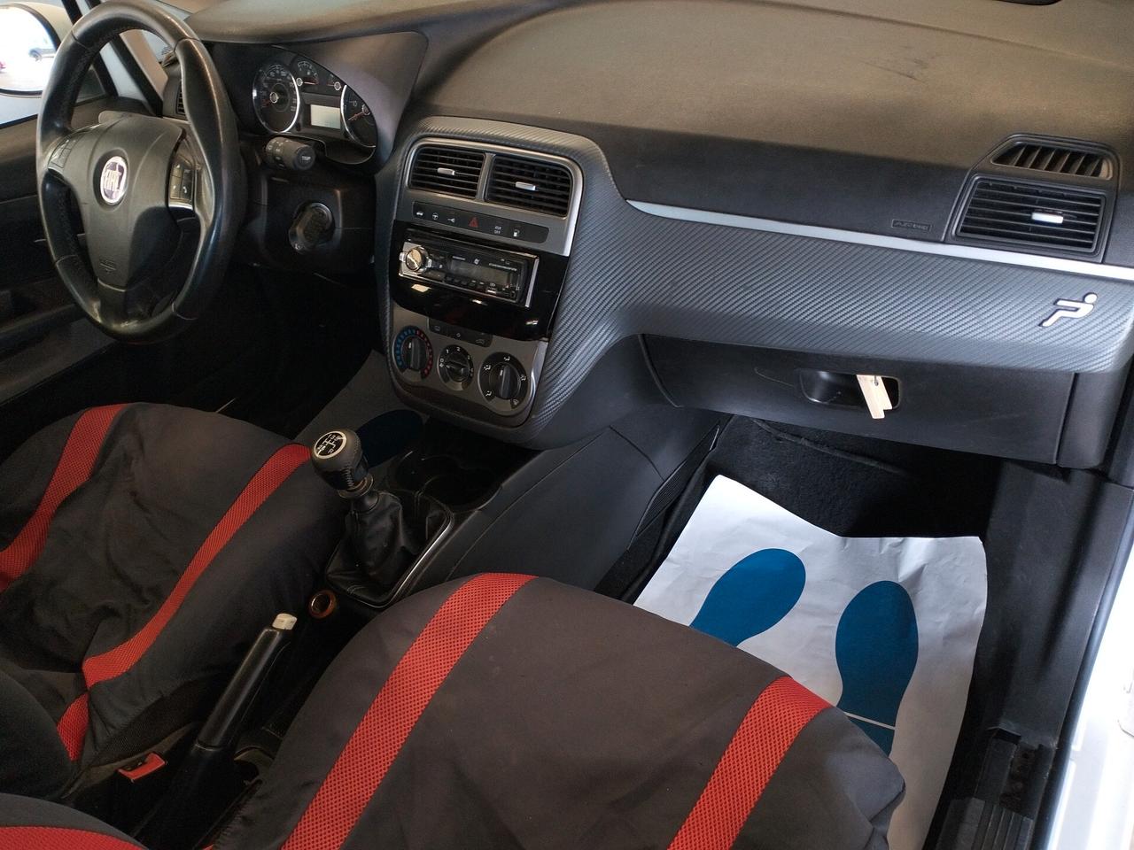 Fiat Grande Punto 1.4 5 porte Dynamic Natural Power - NEOPATENTATI