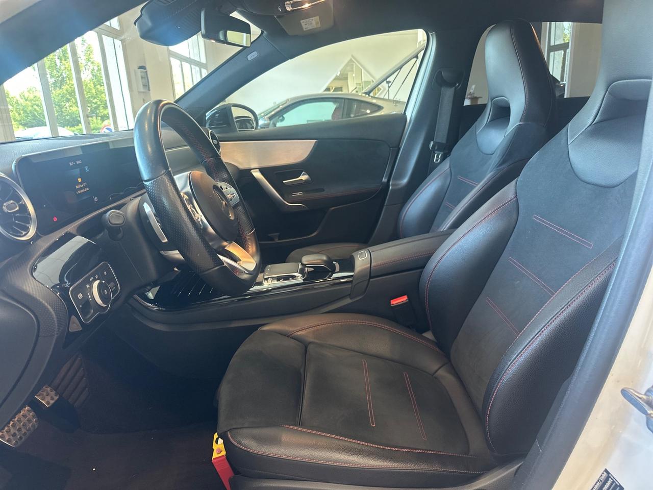 Mercedes-benz A 180 premium amg