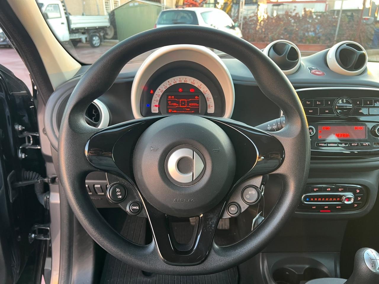 Smart ForFour 70 1.0 Youngster