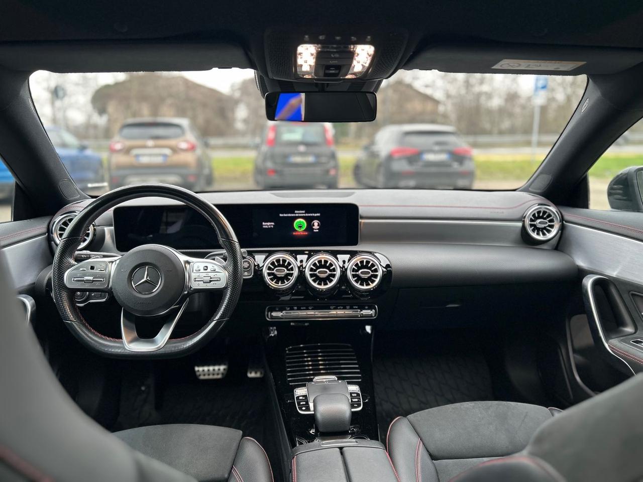 Mercedes-Benz CLA 200 Premium CLA 200 #8756