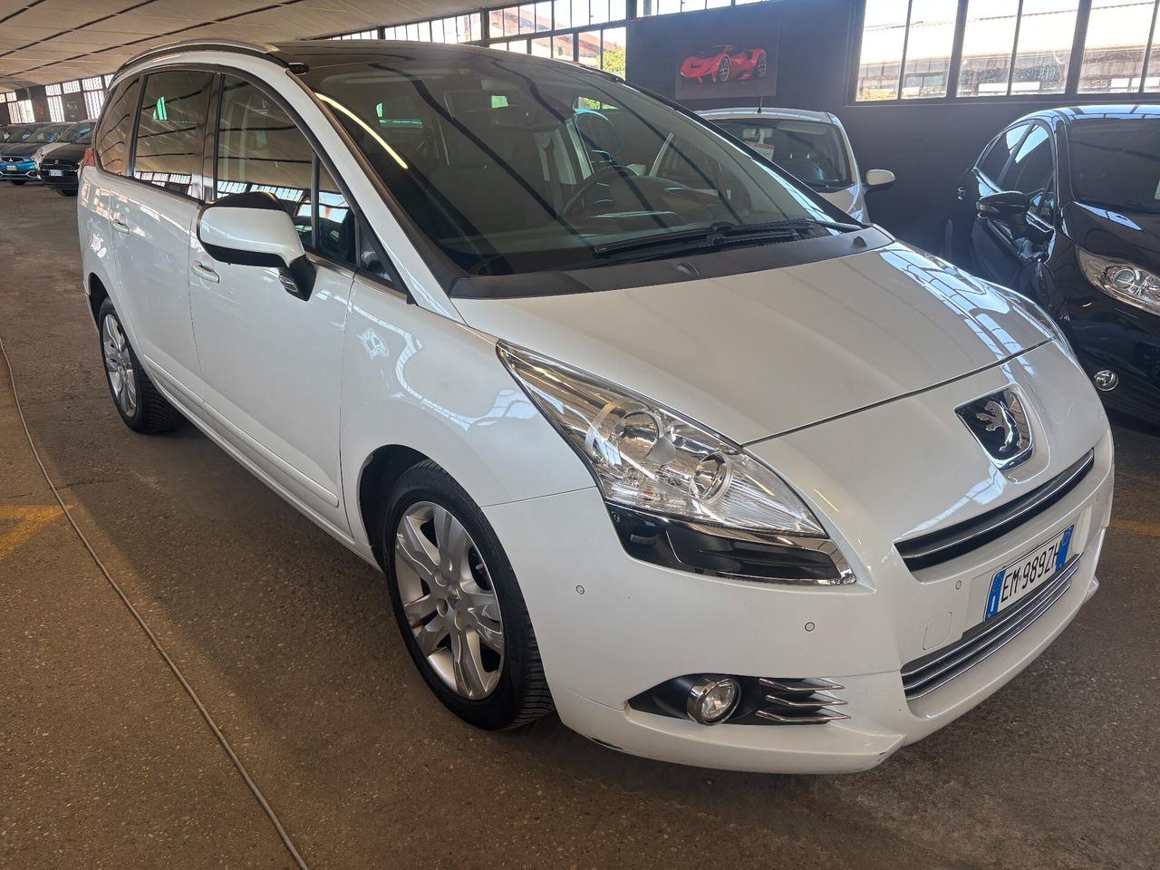 Peugeot 5008 2.0 HDi 110KW 150CV Allure 7 POSTI