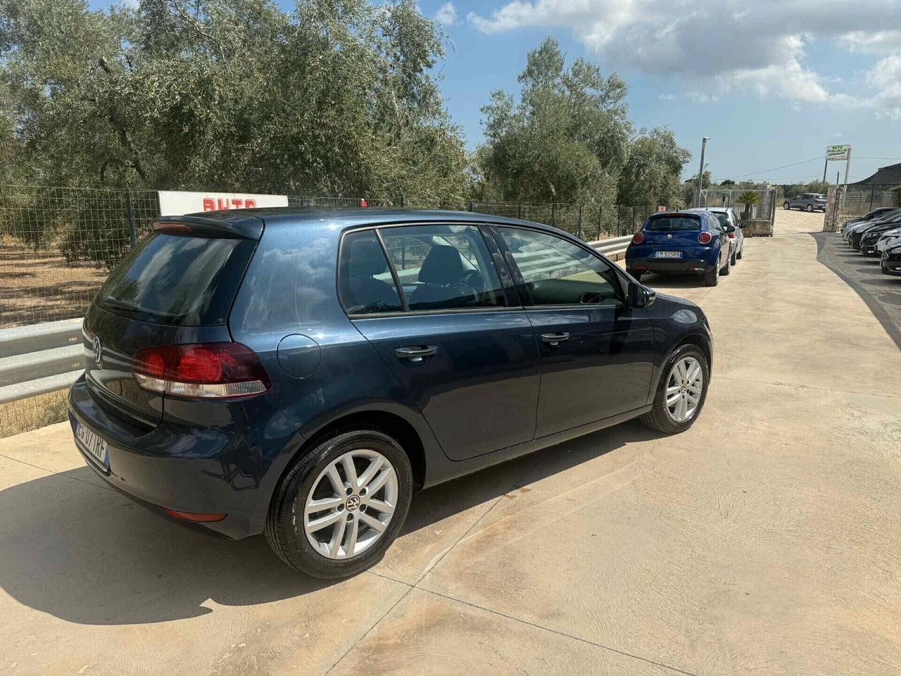 Volkswagen Golf 1.6 TDI 105 cv Highline DISTRIB OK 2011
